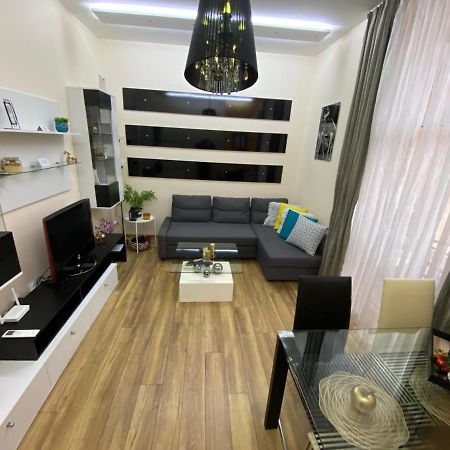 Cozy Apartment In Downtown Sofia - Tsar Samuil Street Exteriör bild