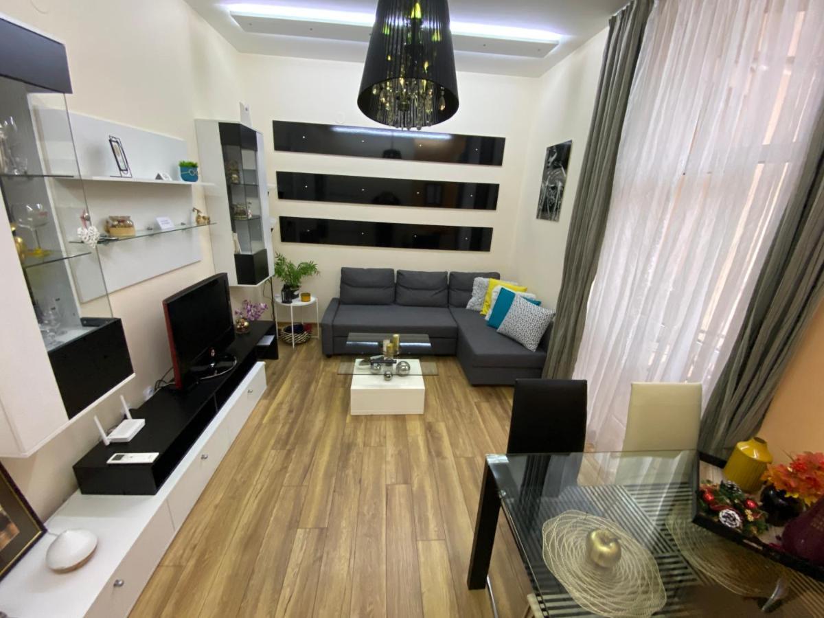 Cozy Apartment In Downtown Sofia - Tsar Samuil Street Exteriör bild