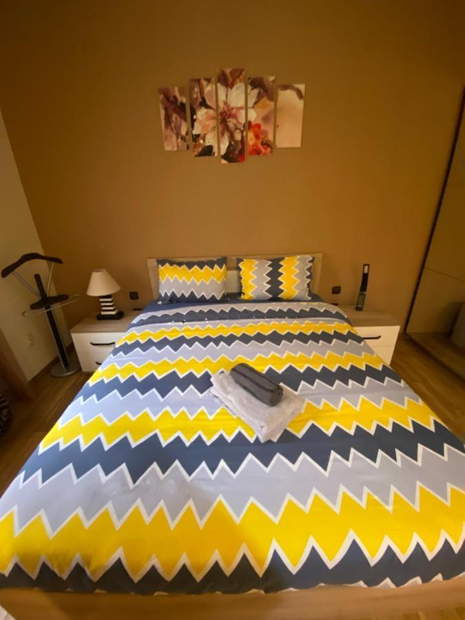 Cozy Apartment In Downtown Sofia - Tsar Samuil Street Exteriör bild