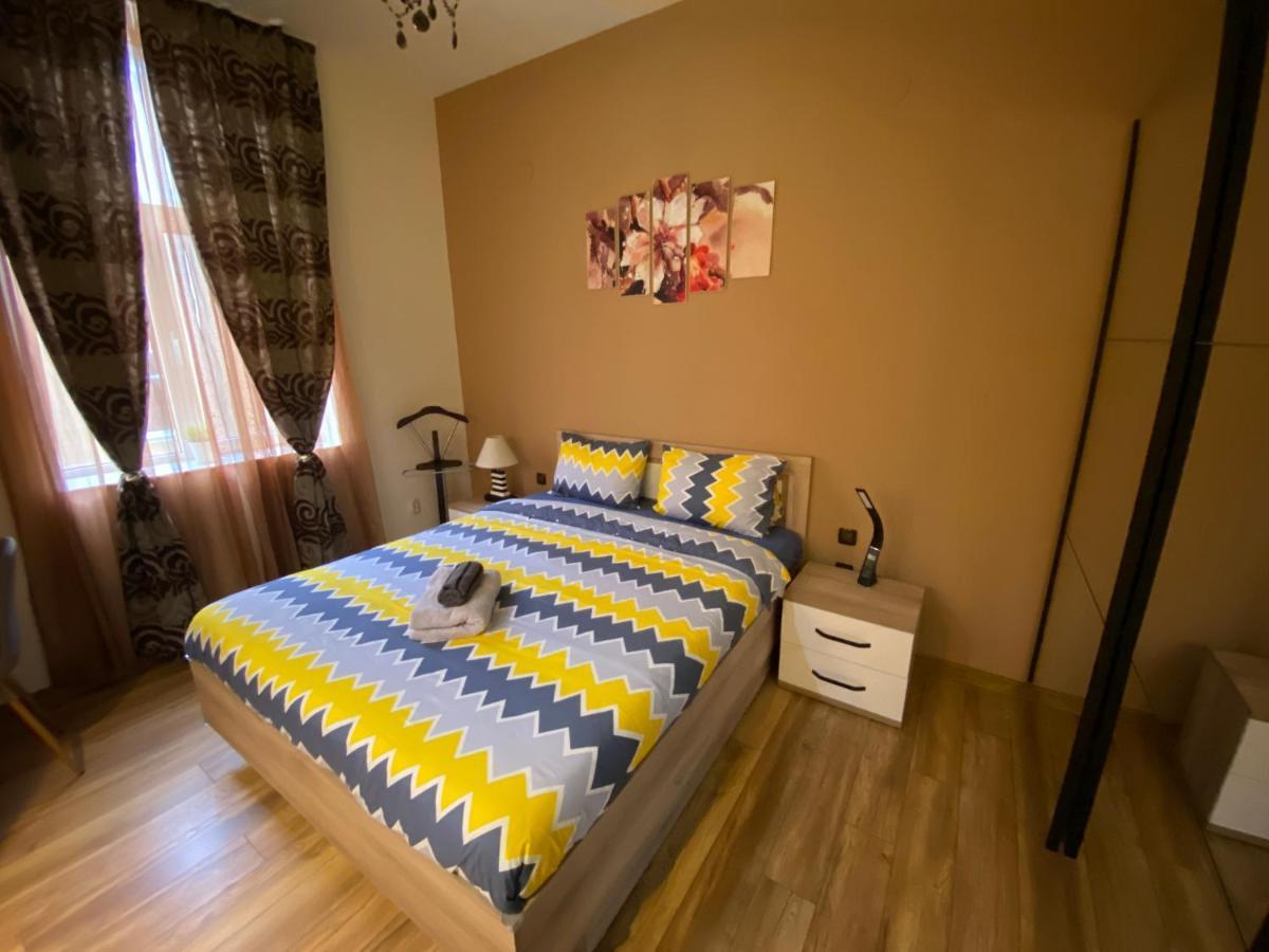 Cozy Apartment In Downtown Sofia - Tsar Samuil Street Exteriör bild