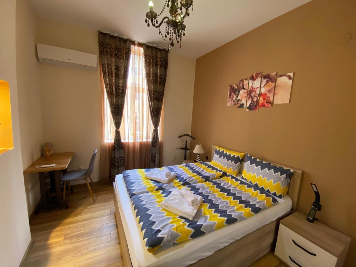 Cozy Apartment In Downtown Sofia - Tsar Samuil Street Exteriör bild